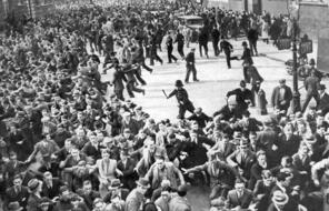Demonstrators flee at the Battle of Cable Street