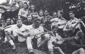 A 1938 photo of a group of Edelweiss Pirates, an unofficial youth groups that emerged in response to the strict regimentation of the Hitler Youth.