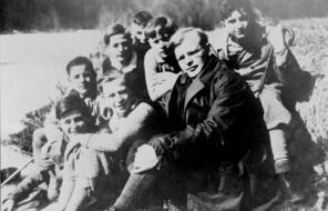 Dietrich Bonhoeffer with Students