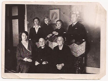 Holocaust survivor Ava Kadishson Schieber with her family.